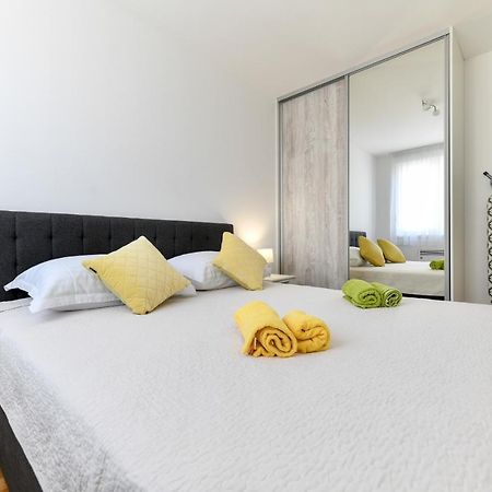 Modern Apartment For 2025' Vacation In Zadar Exteriér fotografie