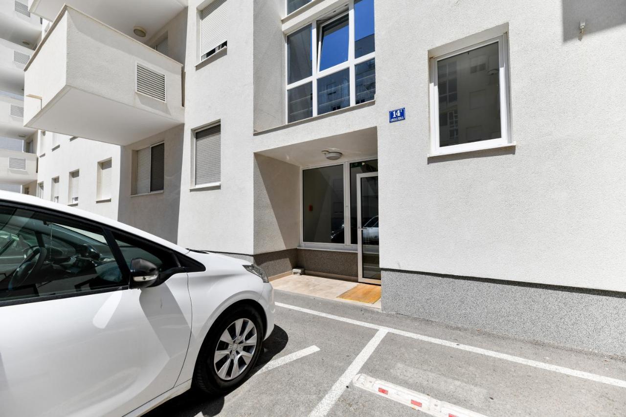 Modern Apartment For 2025' Vacation In Zadar Exteriér fotografie