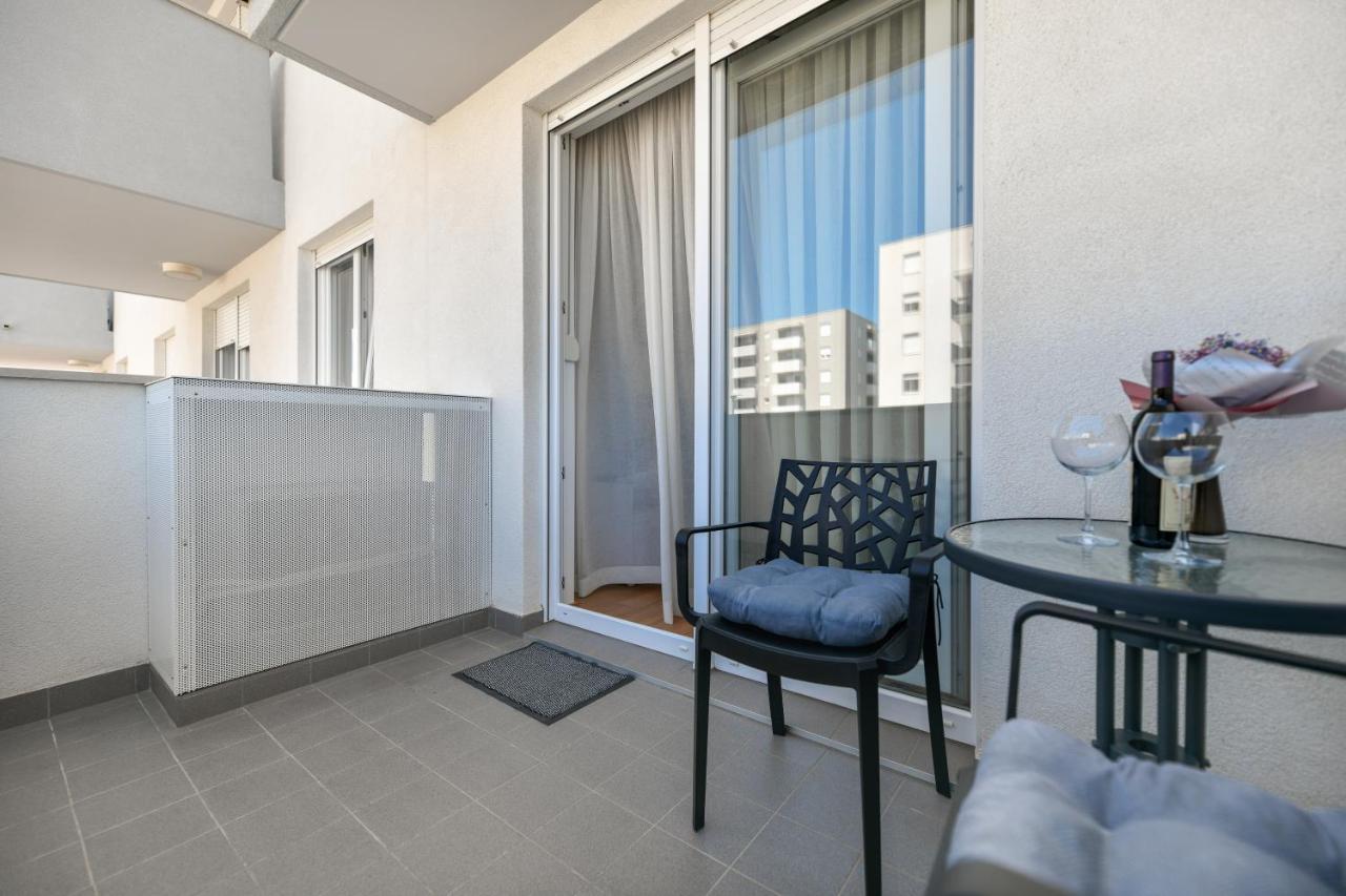 Modern Apartment For 2025' Vacation In Zadar Exteriér fotografie