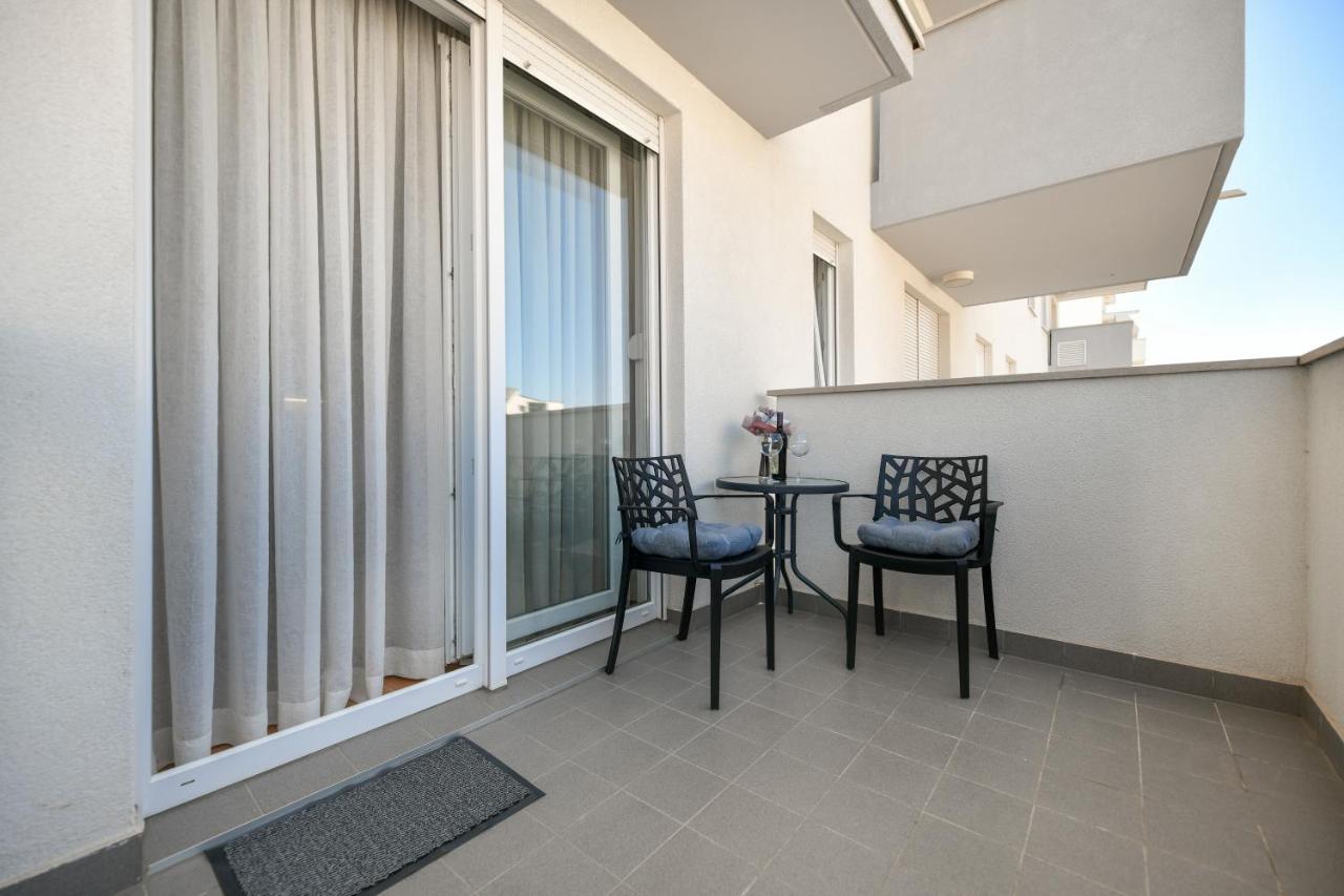 Modern Apartment For 2025' Vacation In Zadar Exteriér fotografie